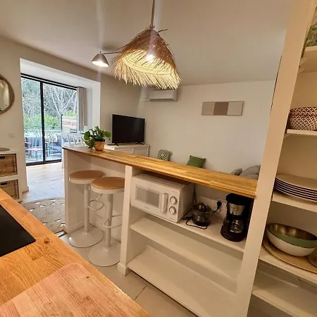 T2 En Rez-de-jardin Avec Terrasse Privative, Avec Piscine Et Tennis *