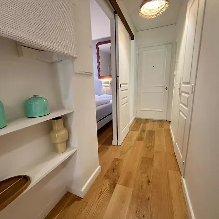 T2 En Rez-de-jardin Avec Terrasse Privative, Avec Piscine Et Tennis شقة