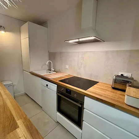 T2 En Rez-de-jardin Avec Terrasse Privative, Avec Piscine Et Tennis *