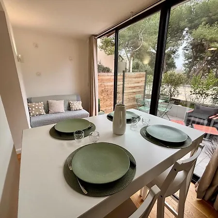 شقة T2 En Rez-de-jardin Avec Terrasse Privative, Avec Piscine Et Tennis *